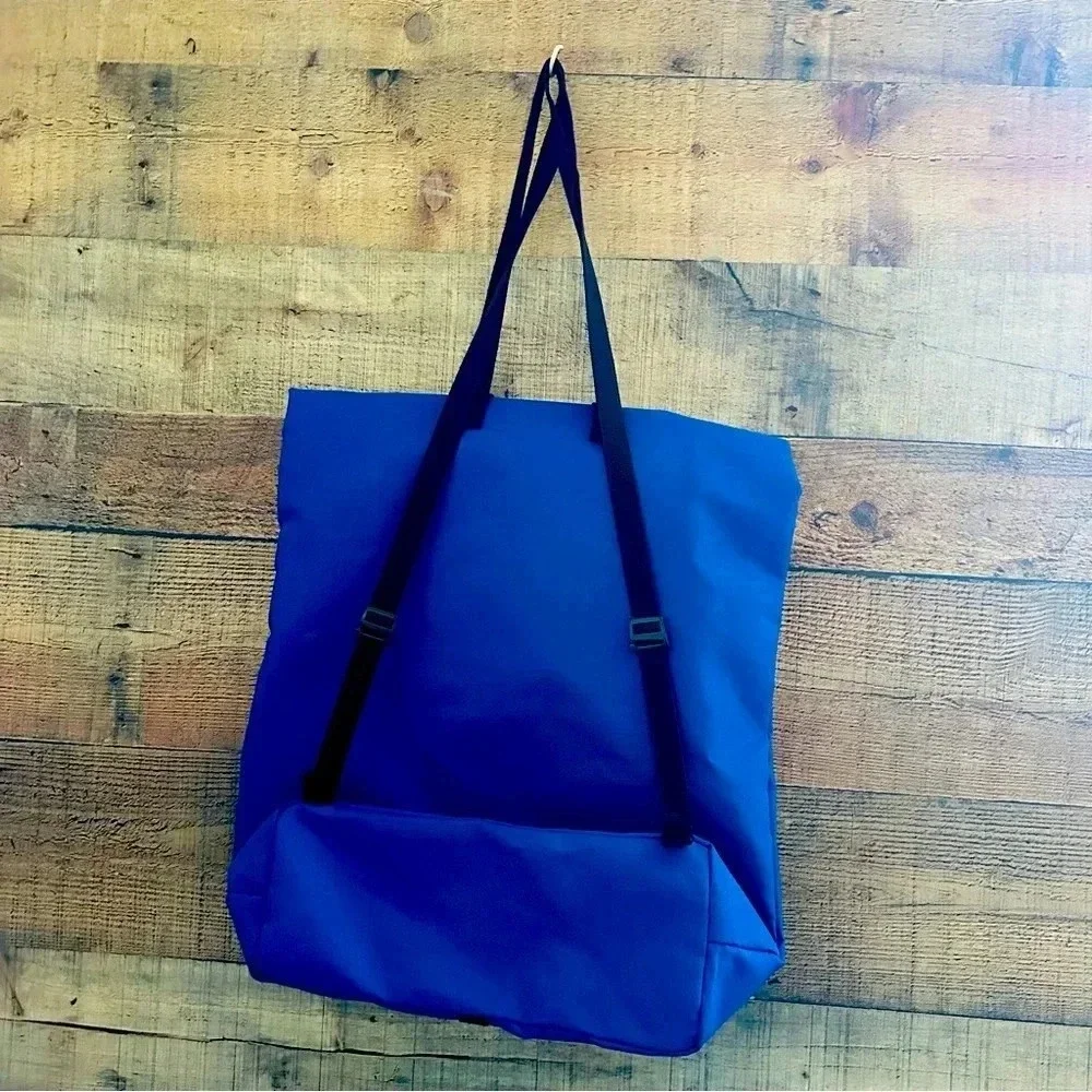 Unisex NWOT ON Cloud Running Ambassador/Marketing Bag